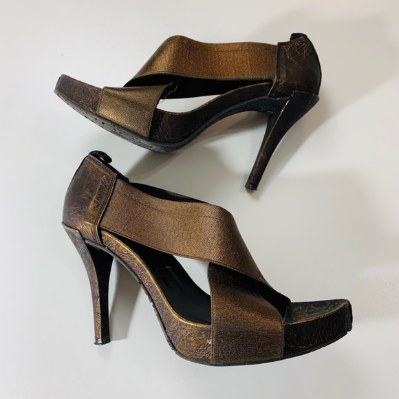 donald j pliner high heels